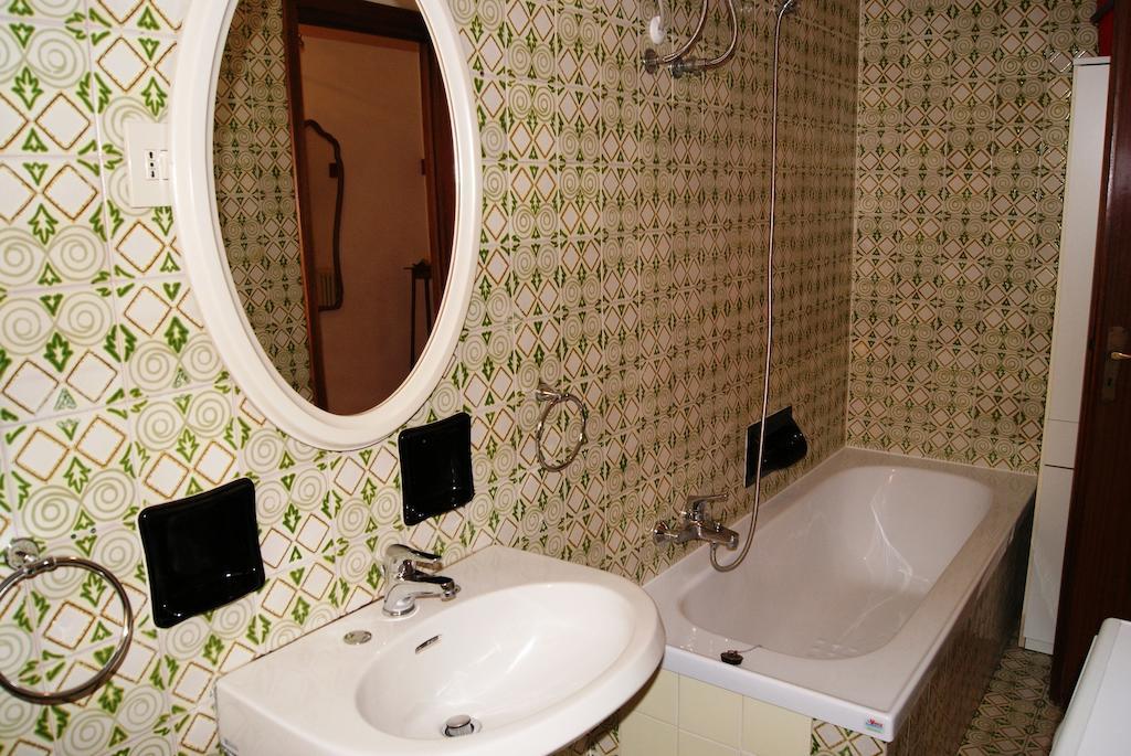 La Terrazza Tra Pini E Mare Apartment San Bartolomeo Al Mare Room photo